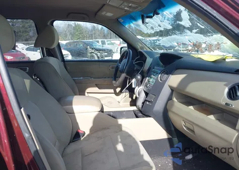 2011 Honda Pilot Lx z USA, uszkodzony, nr VIN 5FNYF4H25BB040531